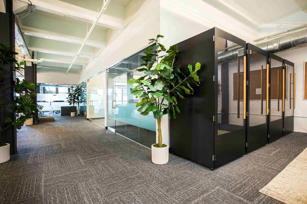uneebo-office-design-6182SnH84II-unsplash (1)